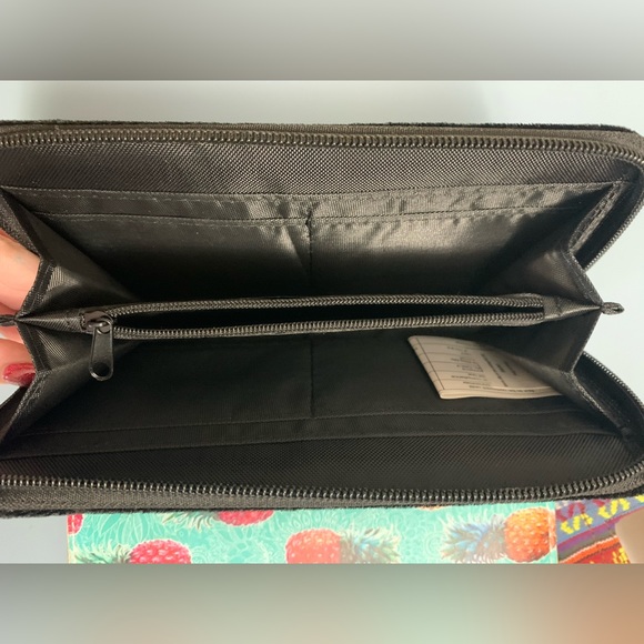 🎀3/$35 Brand new wallets🎀 - Picture 2 of 4